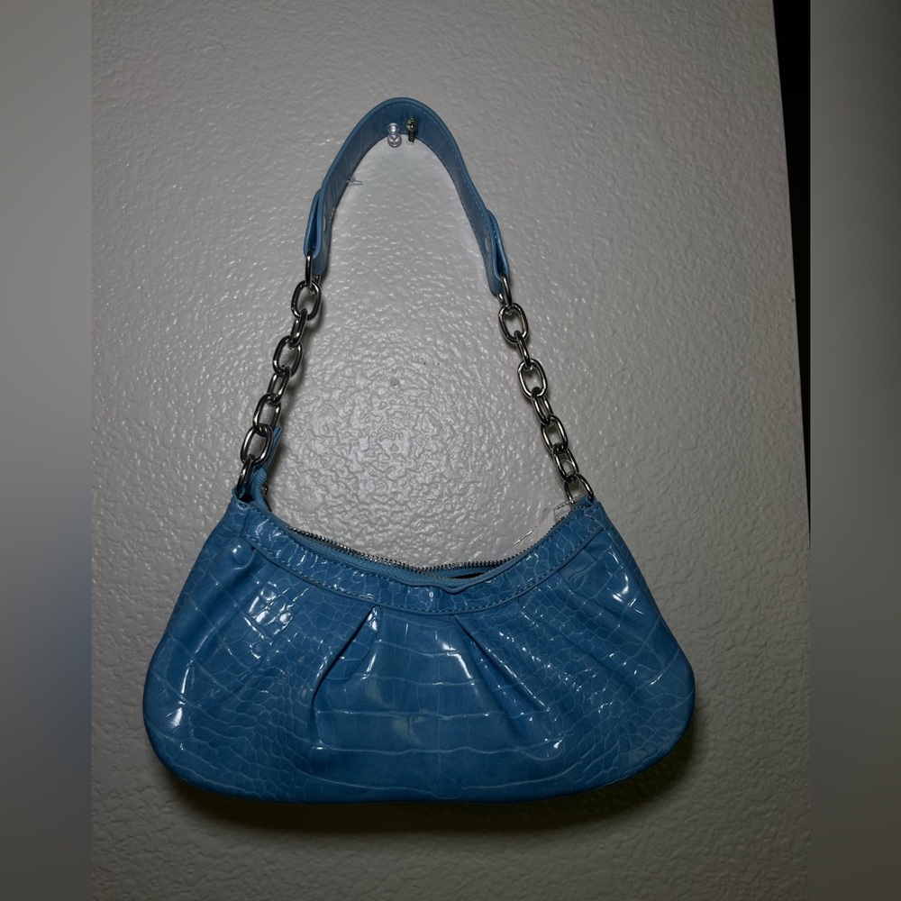 Light blue shoulder bag
